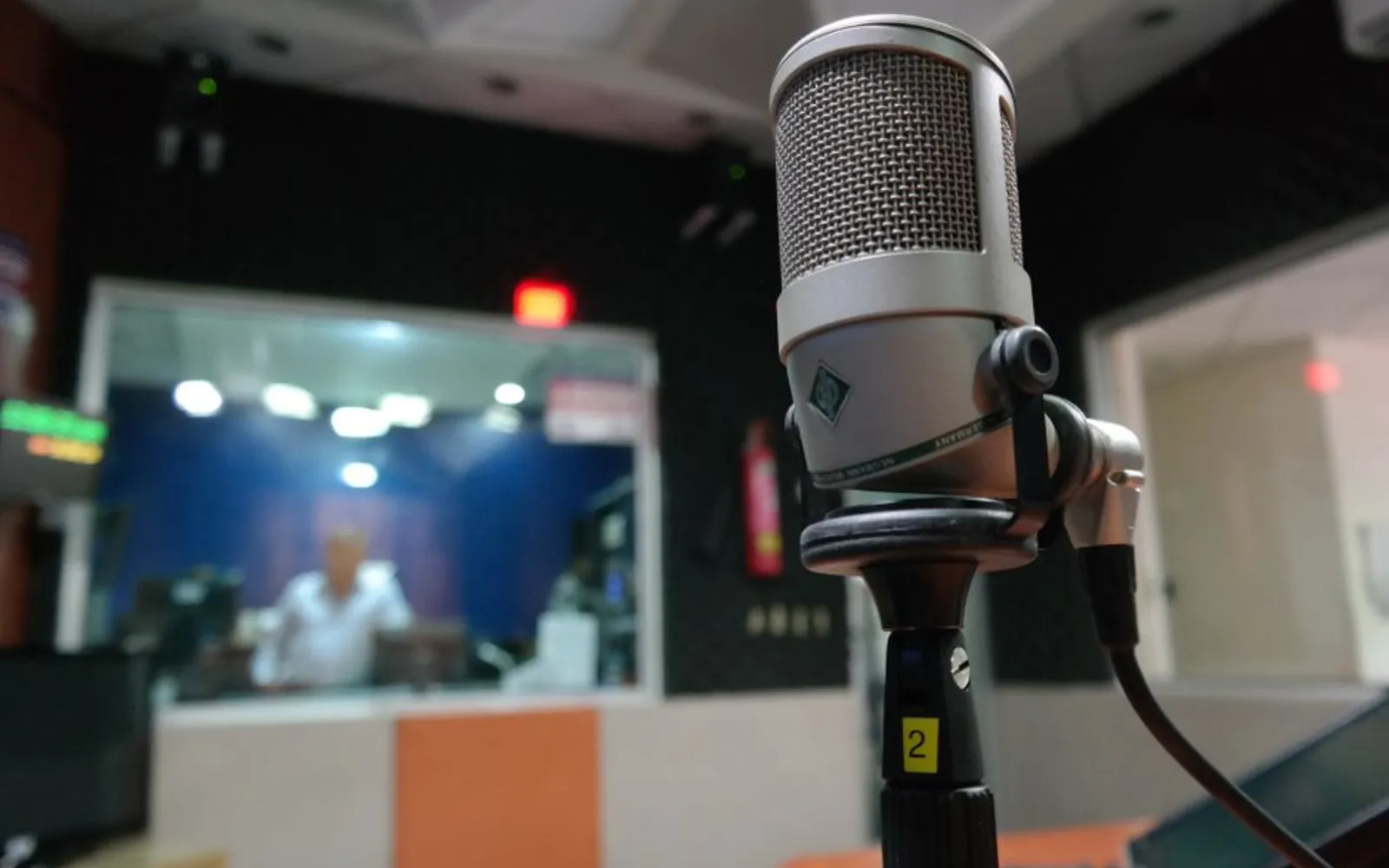 Ce face un spot radio să fie ținut minte